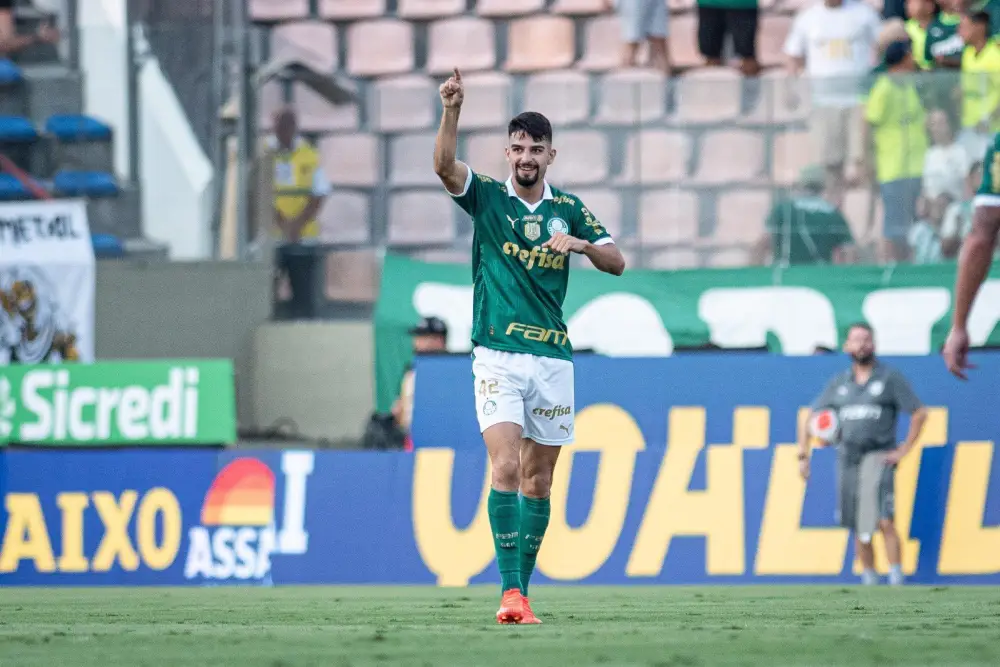 Flaco López: maturidade e confiança levam a titularidade e hat-trick