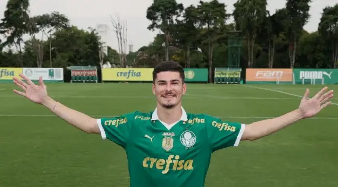 Rômulo: Contratação Regularizada do Palmeiras