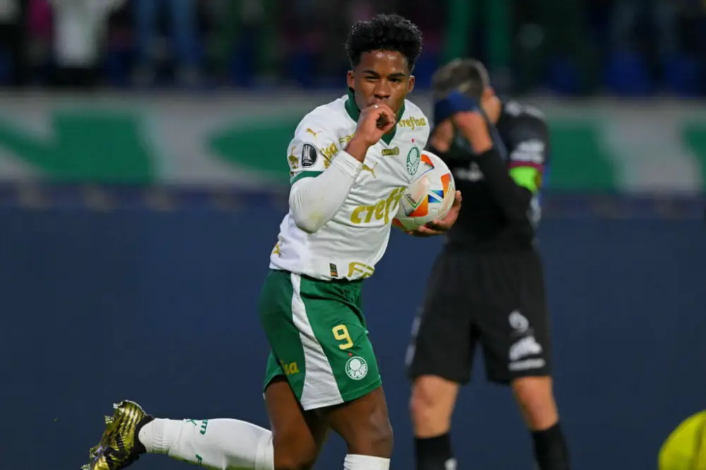 Palmeiras avança na Libertadores, mas enfrenta incertezas no elenco